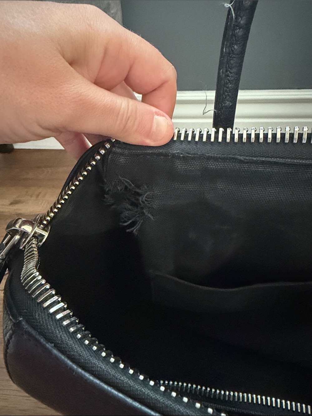 Givenchy Black Pebbled Leather Holdall Satchel - Picture 5 of 6